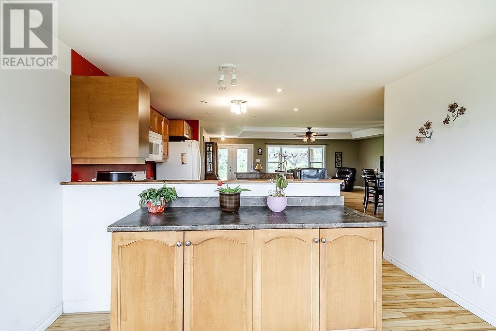 234 Echo Lake Rd, Echo Bay, ON - Indoor Photo Showing Kitchen