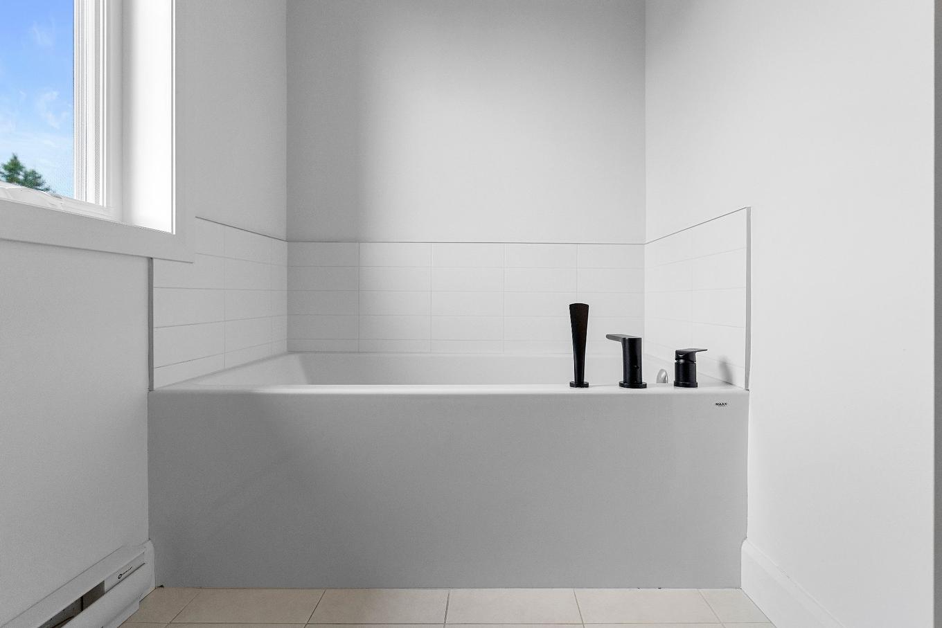 Bathroom - 34Z Ch. De Gosford, Shannon, QC - Indoor Photo Showing Other Room