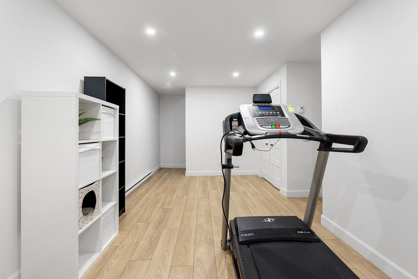 Family room - 34Z Ch. De Gosford, Shannon, QC - Indoor Photo Showing Gym Room