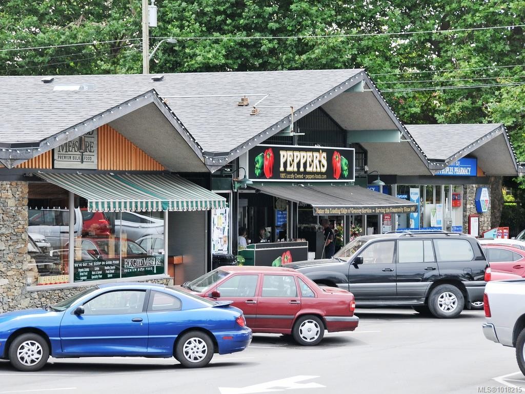 2693 Macdonald Dr East, Saanich, BC