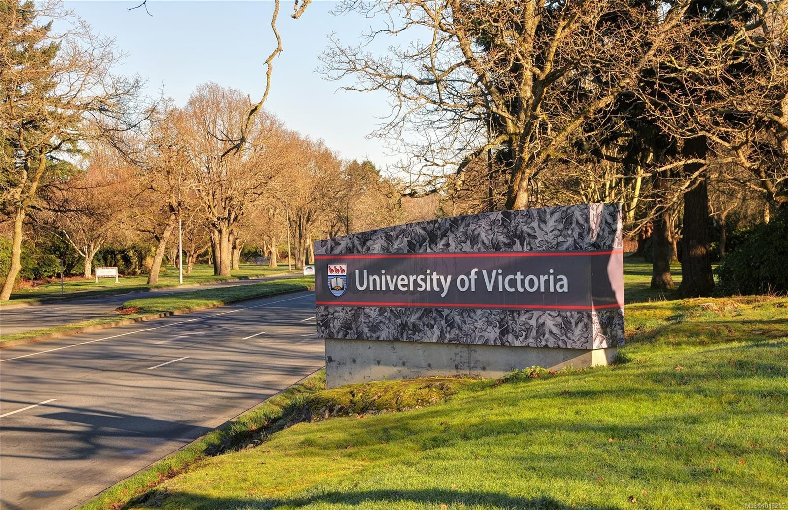 2693 Macdonald Dr East, Saanich, BC