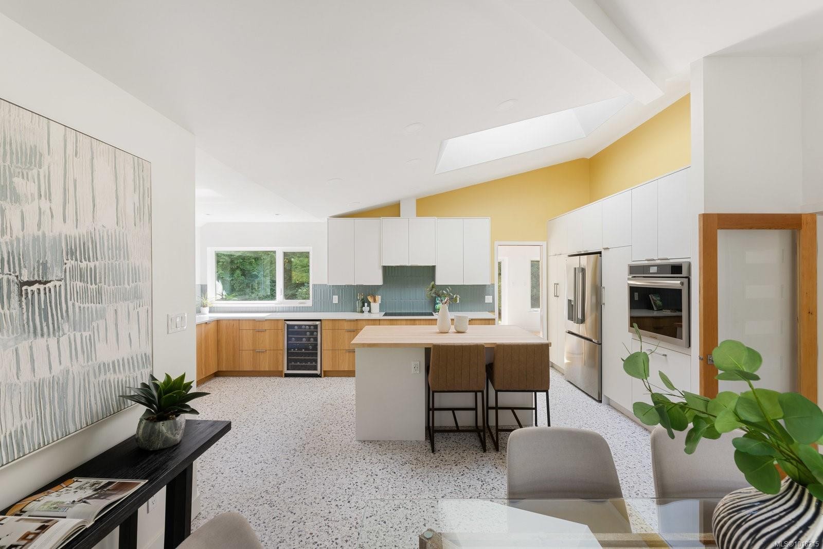 2693 Macdonald Dr East, Saanich, BC