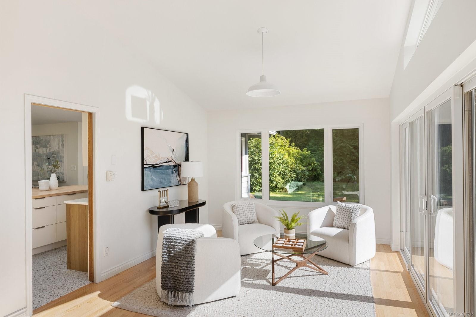 2693 Macdonald Dr East, Saanich, BC