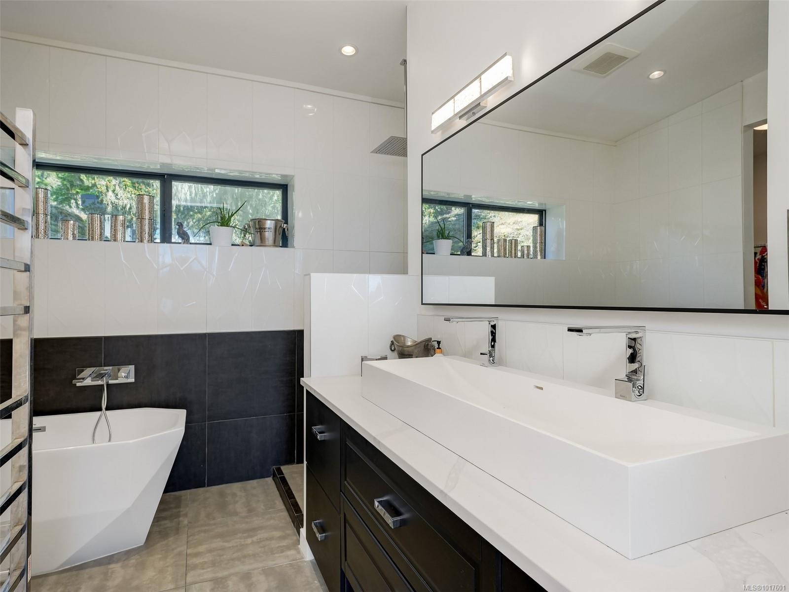 7551 Ocean Park Pl, Sooke, BC