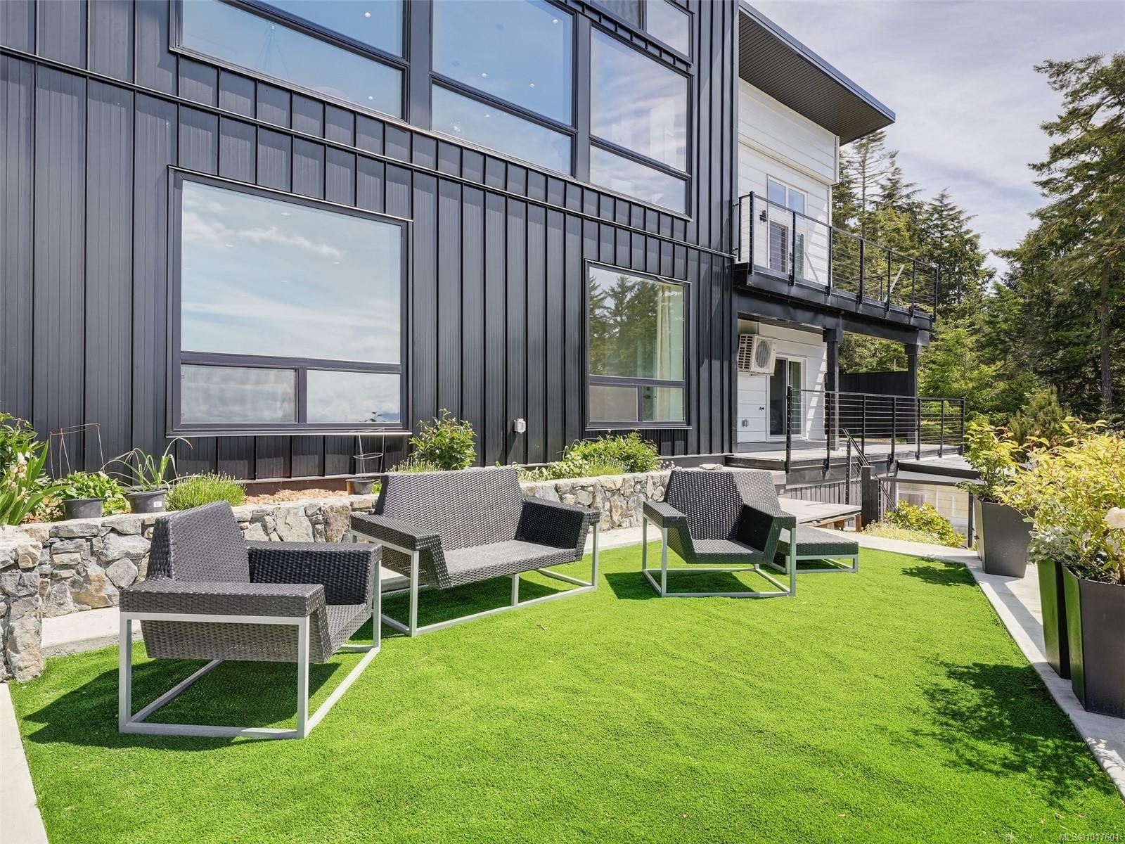 7551 Ocean Park Pl, Sooke, BC