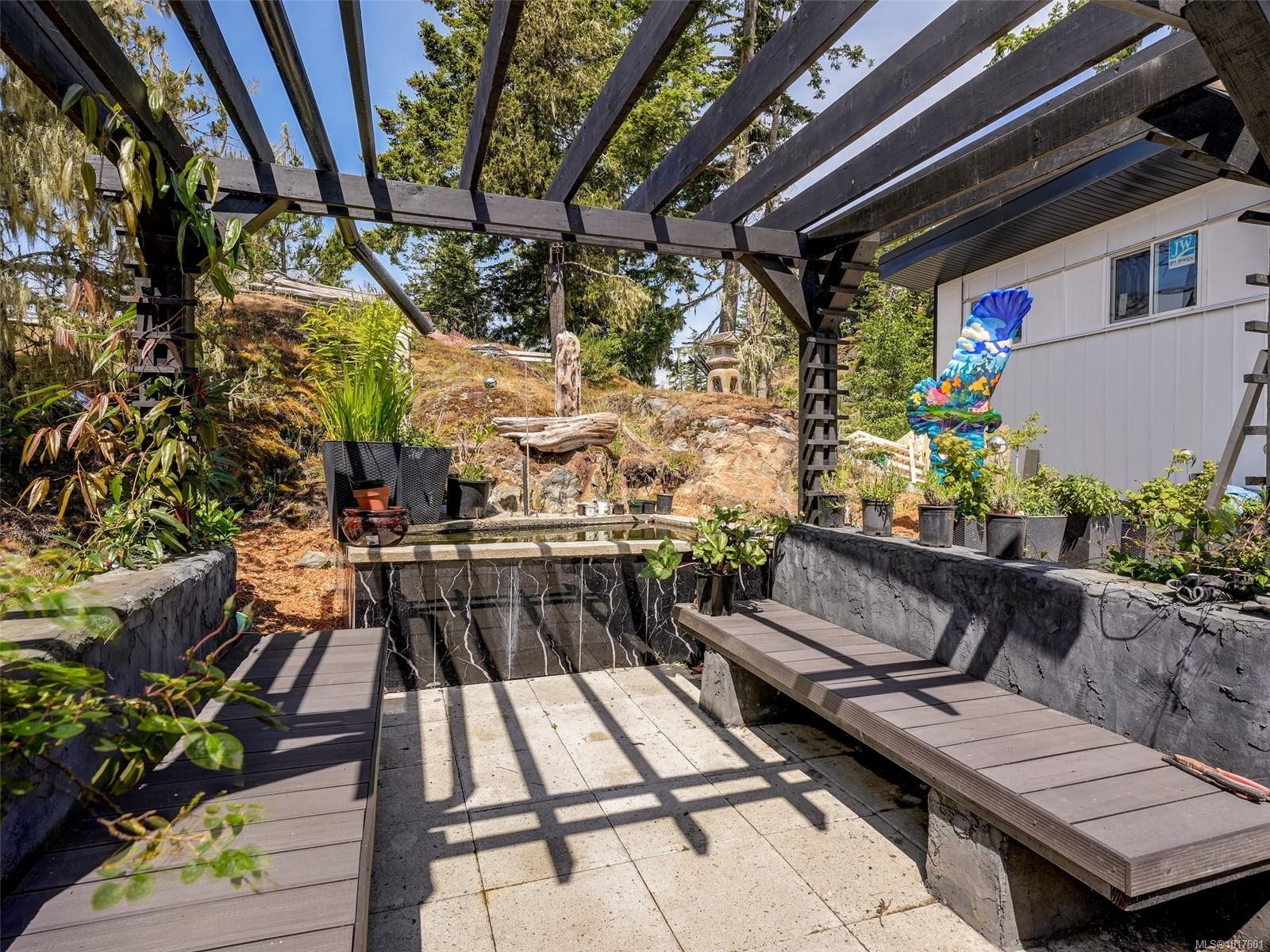 7551 Ocean Park Pl, Sooke, BC