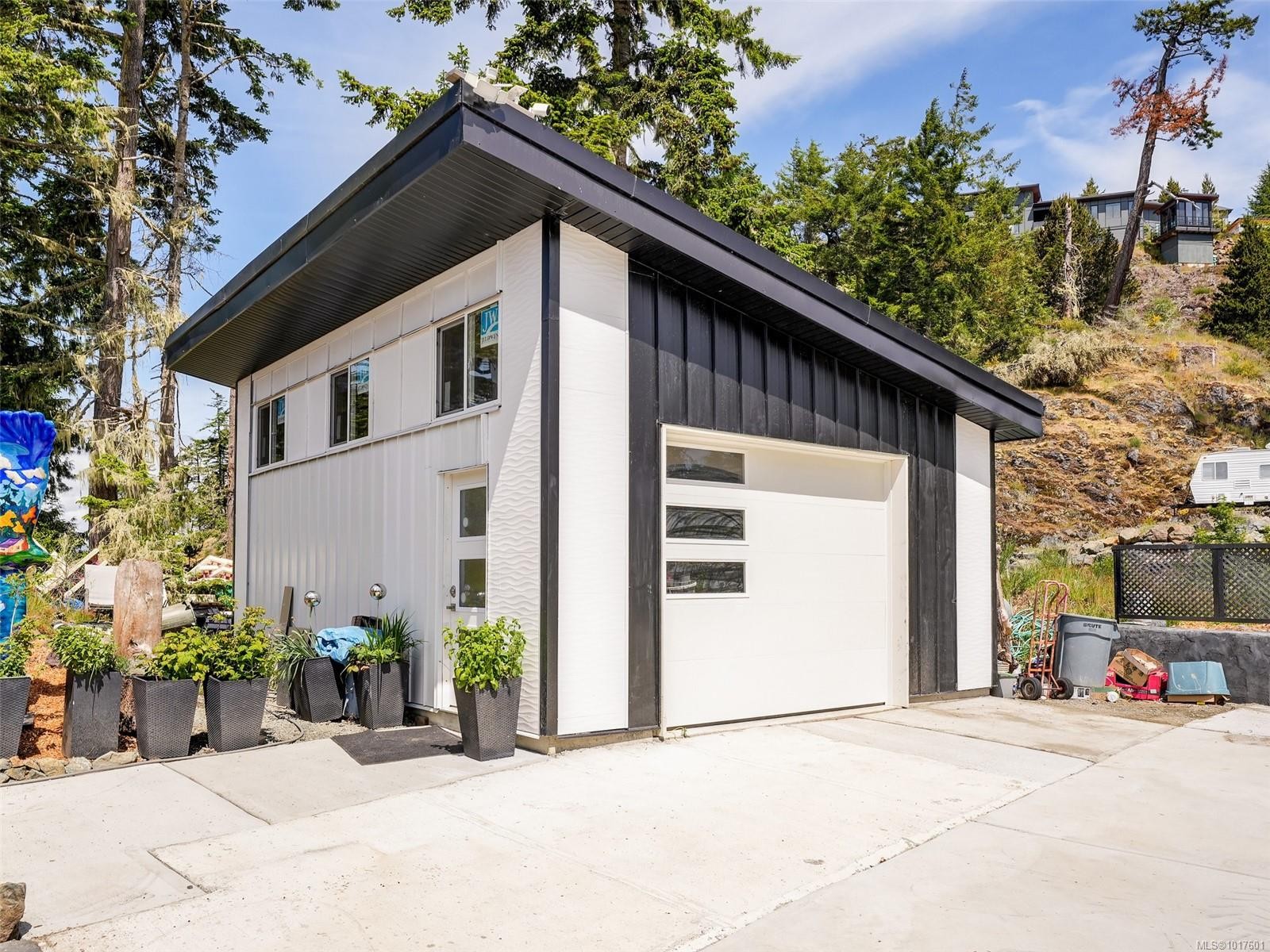 7551 Ocean Park Pl, Sooke, BC