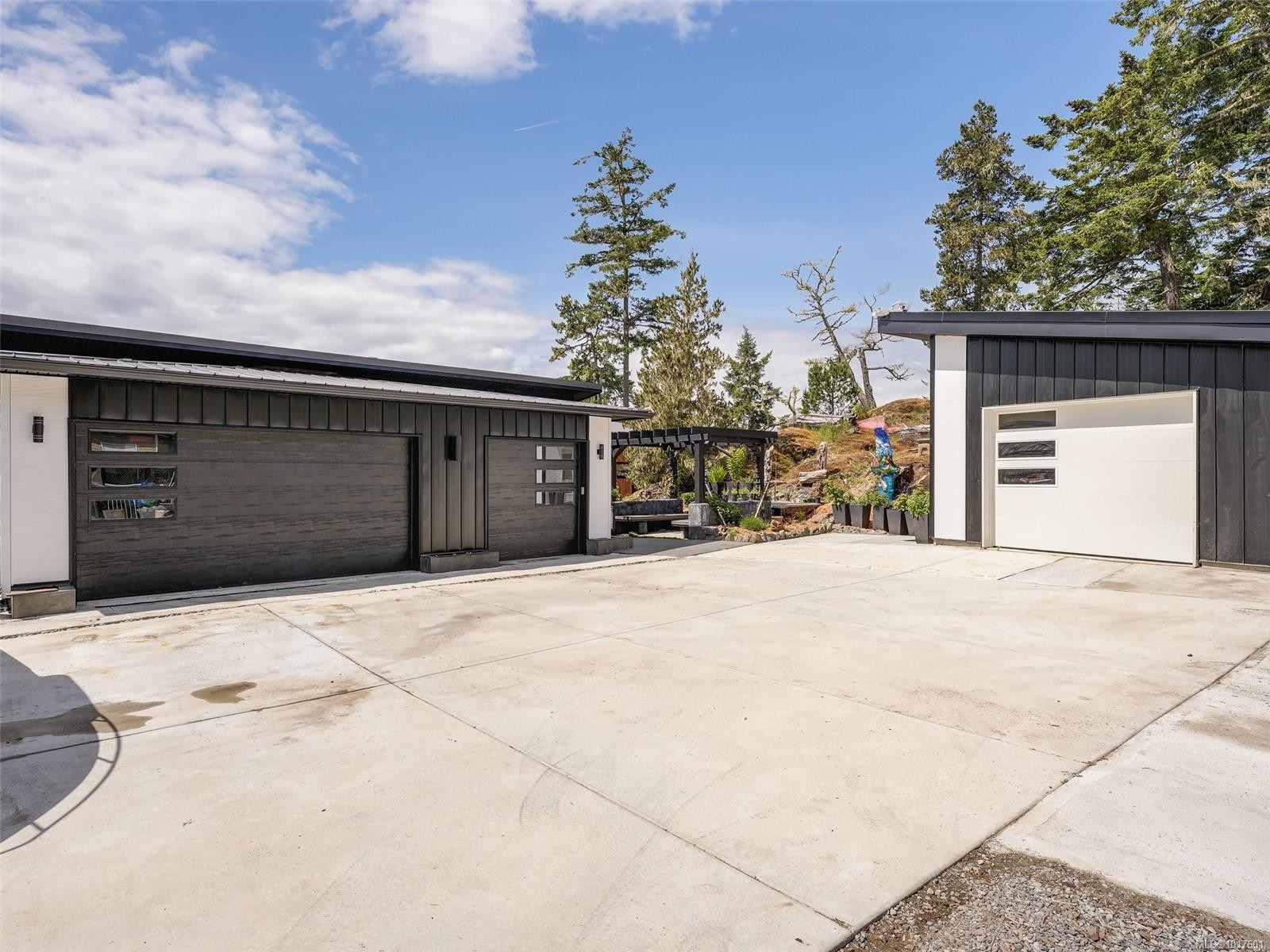 7551 Ocean Park Pl, Sooke, BC