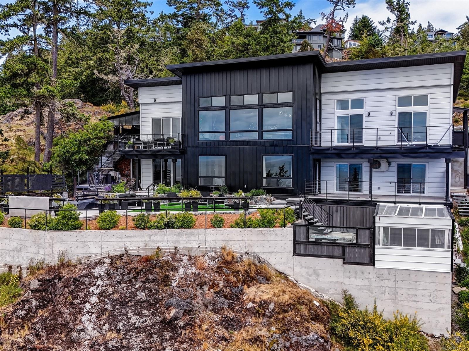 7551 Ocean Park Pl, Sooke, BC