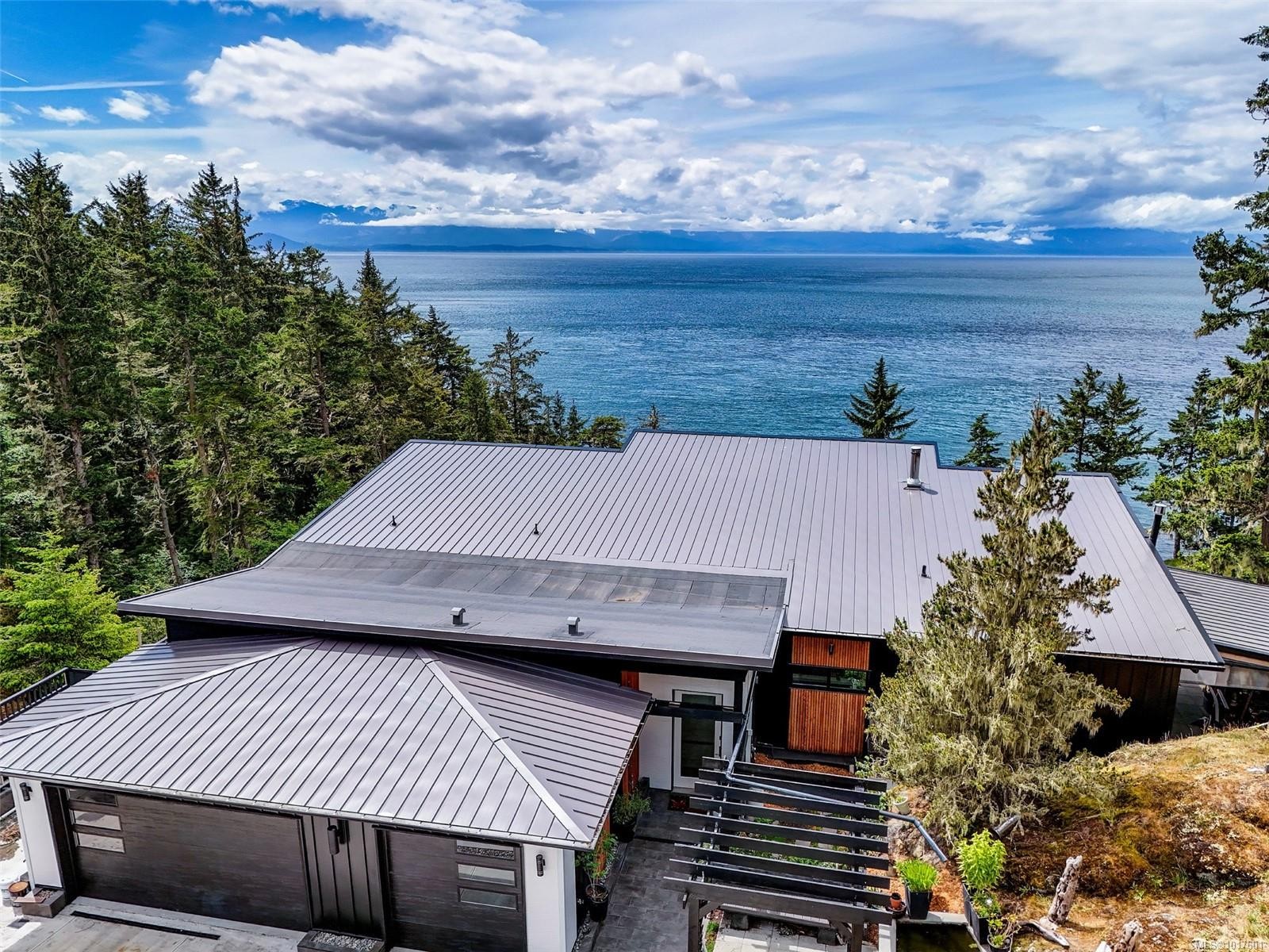 7551 Ocean Park Pl, Sooke, BC