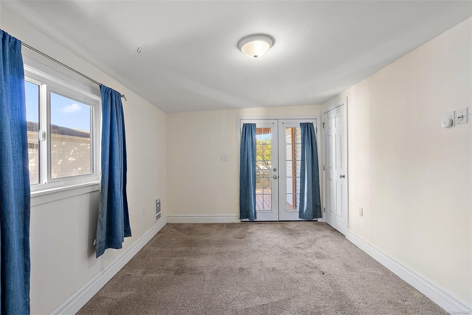 204-2779 Stautw Rd, Central Saanich, BC