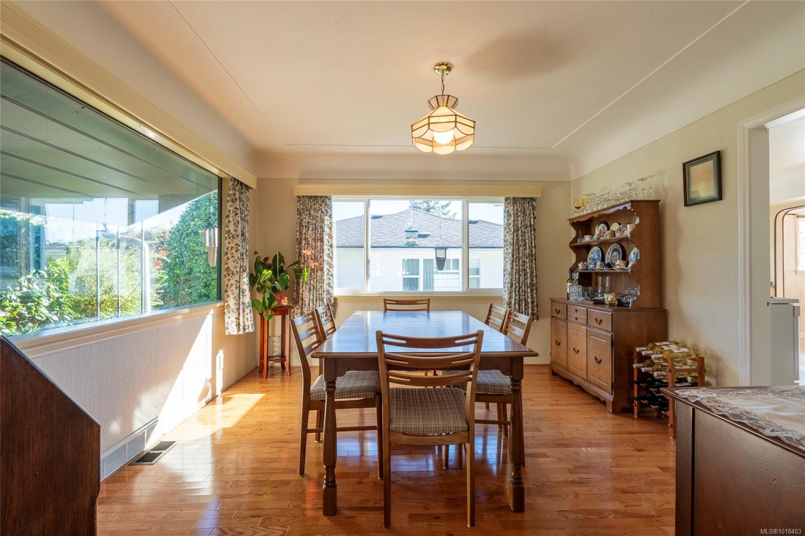 1131 Heald Ave, Esquimalt, BC