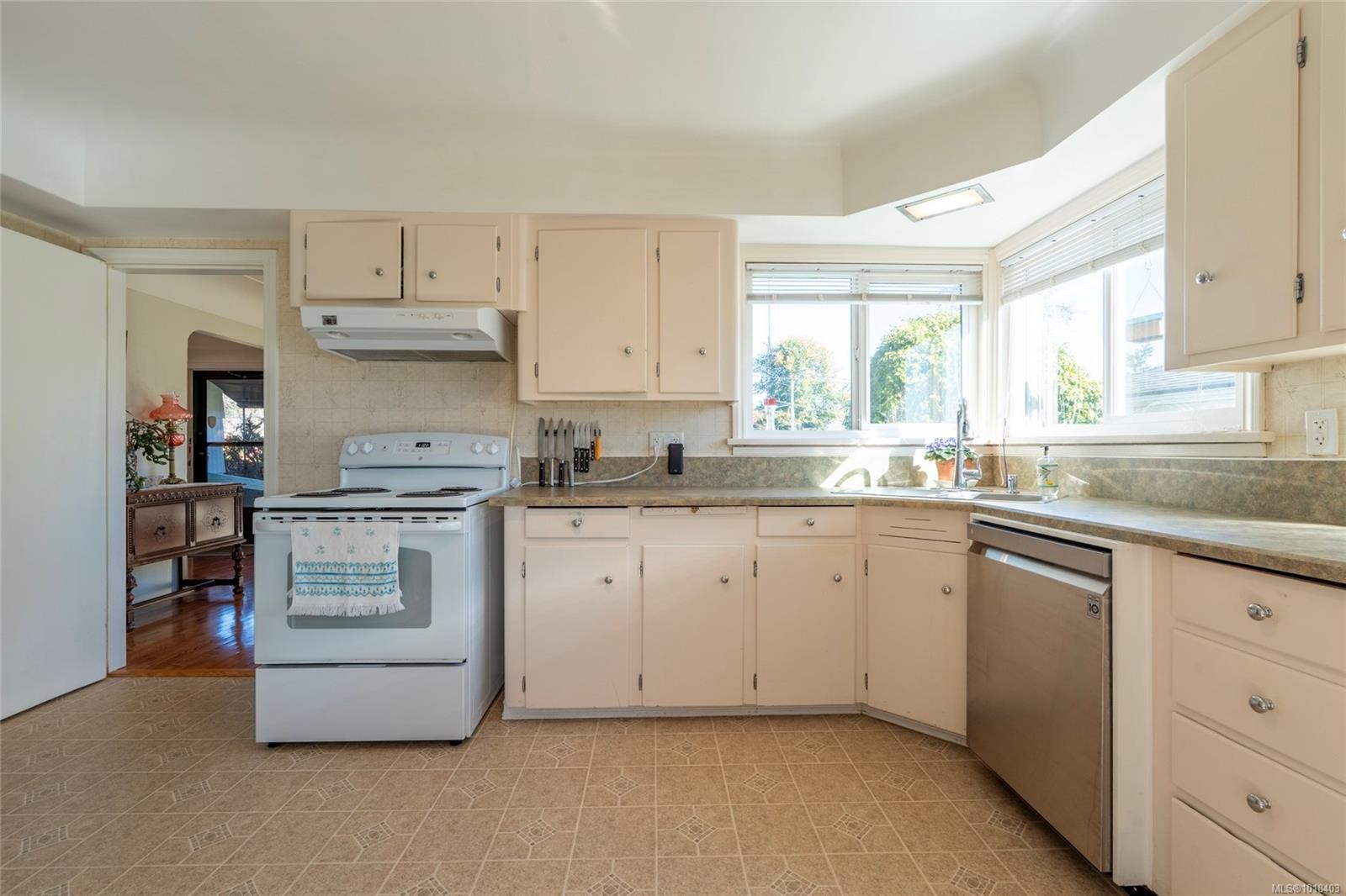 1131 Heald Ave, Esquimalt, BC