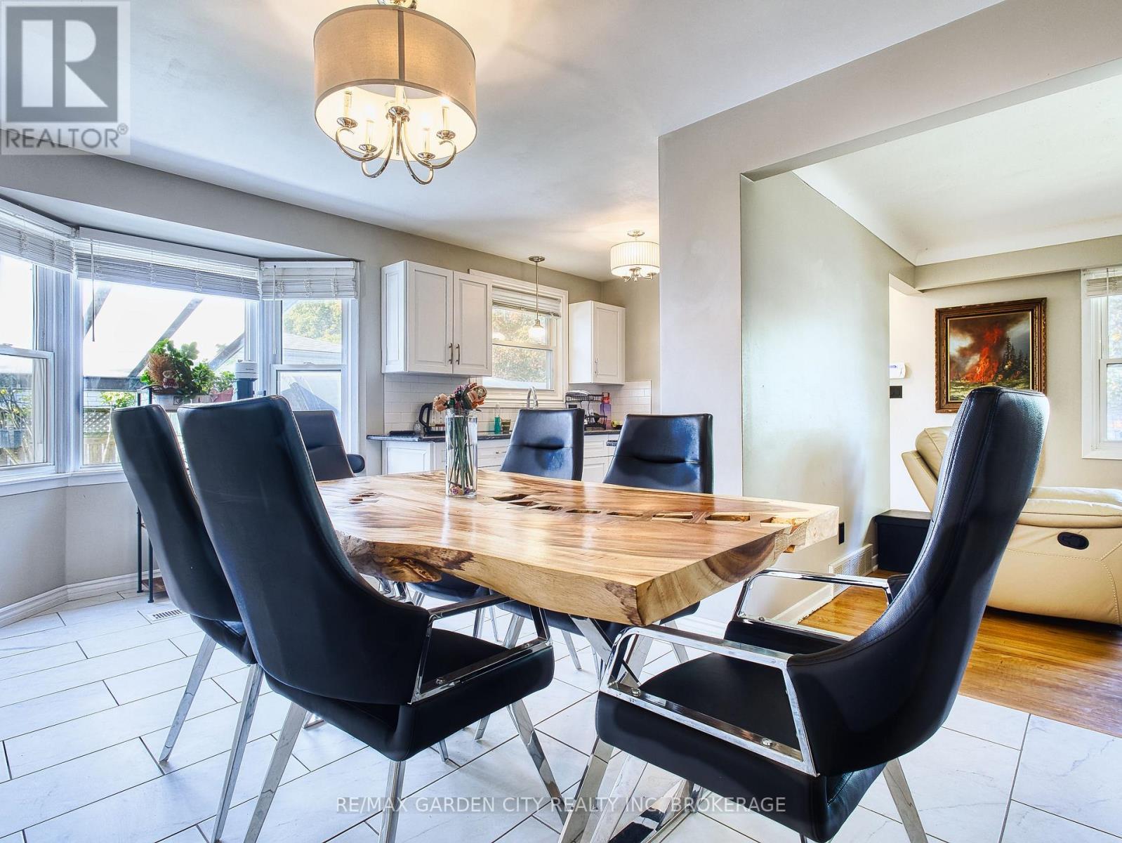 12 Princeway Drive, St. Catharines (Lakeport), ON - Indoor