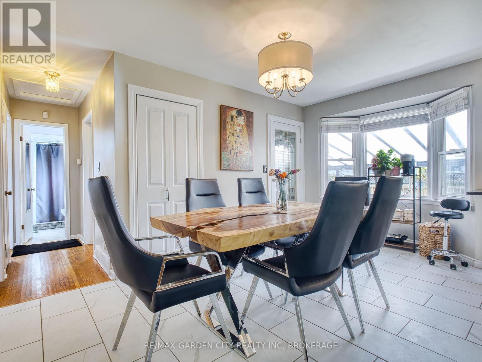 12 Princeway Drive, St. Catharines (Lakeport), ON - Indoor Photo Showing Dining Room