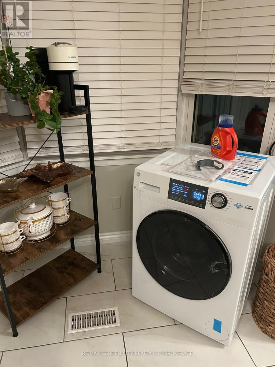 12 Princeway Drive, St. Catharines (Lakeport), ON - Indoor Photo Showing Laundry Room