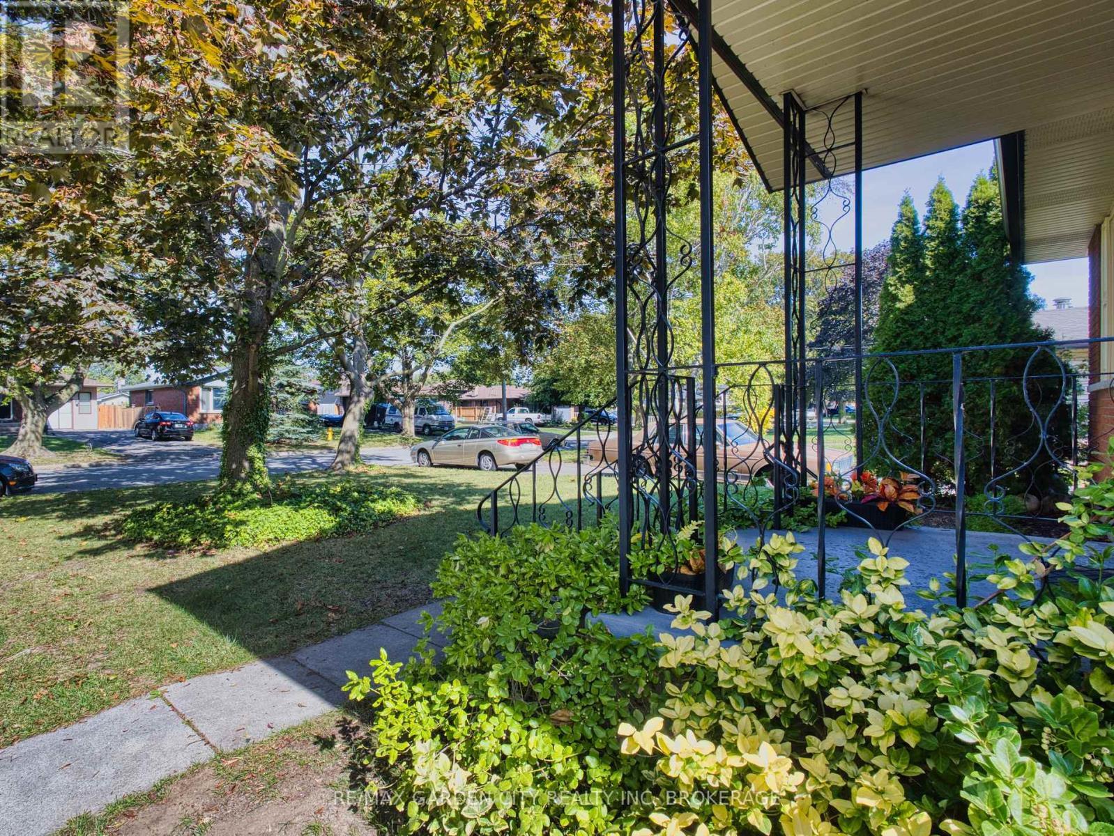 12 Princeway Drive, St. Catharines (Lakeport), ON - Outdoor