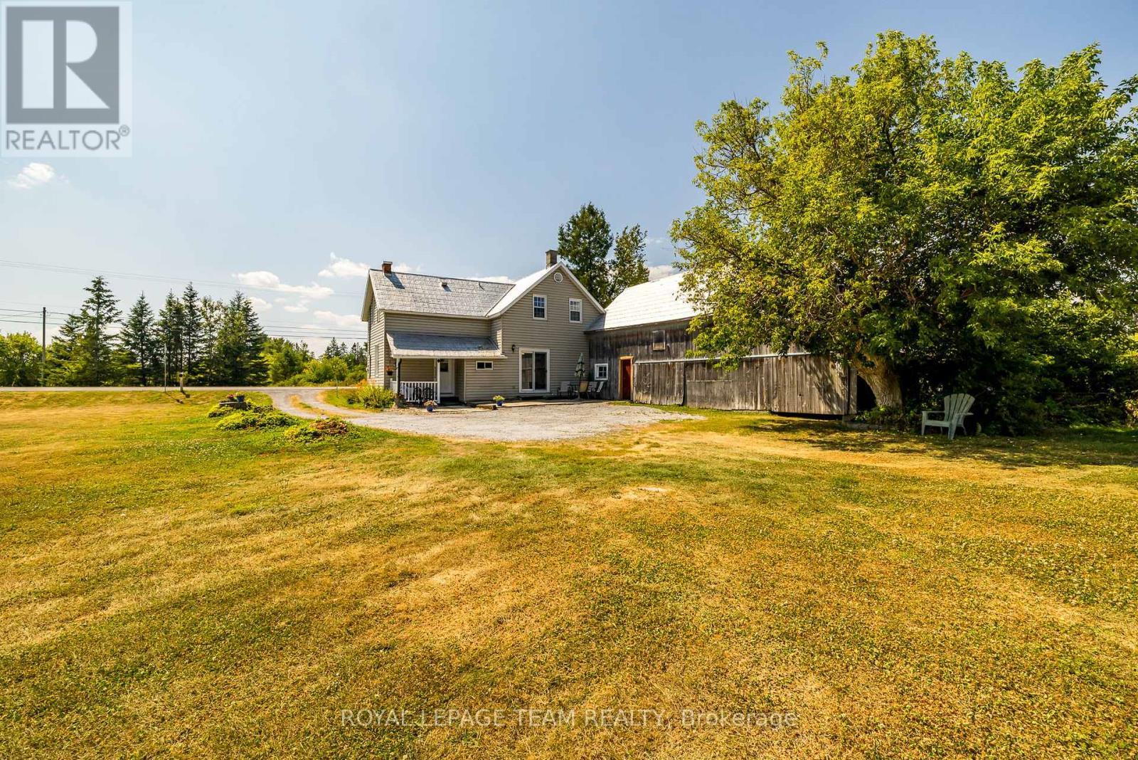 2106 Dunrobin Road, Ottawa, ON - Outdoor