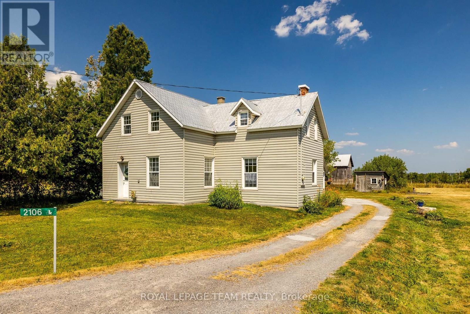 2106 Dunrobin Road, Ottawa, ON - Outdoor