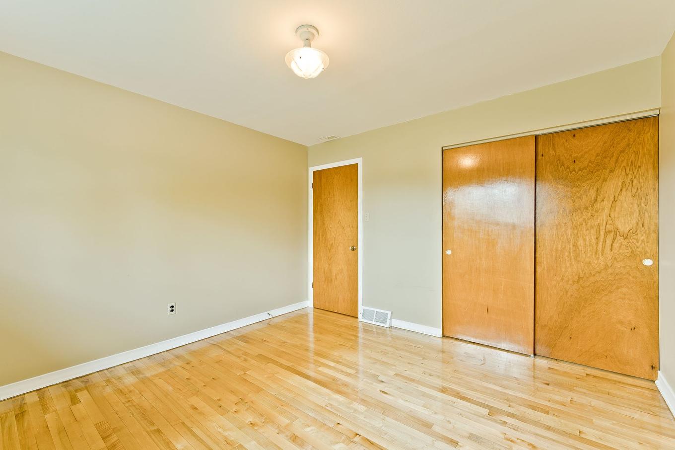 Bedroom - 892 Rue Des Muguets, Sherbrooke (Fleurimont), QC - Indoor Photo Showing Other Room