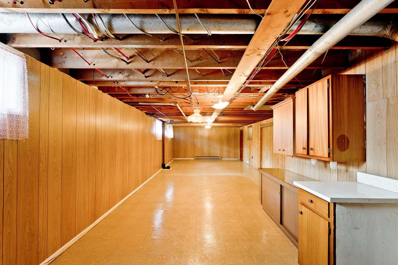 Family room - 892 Rue Des Muguets, Sherbrooke (Fleurimont), QC - Indoor Photo Showing Basement
