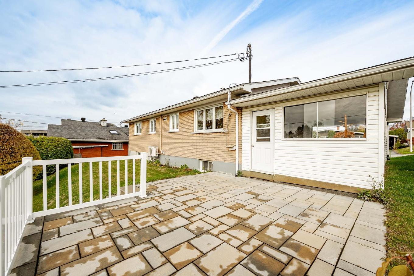 Exterior - 892 Rue Des Muguets, Sherbrooke (Fleurimont), QC - Outdoor With Exterior