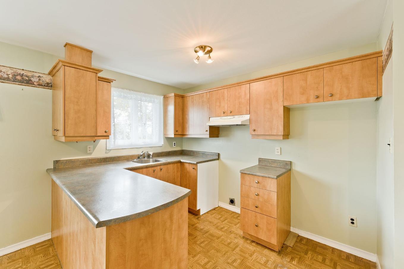 Kitchen - 892 Rue Des Muguets, Sherbrooke (Fleurimont), QC - Indoor Photo Showing Kitchen