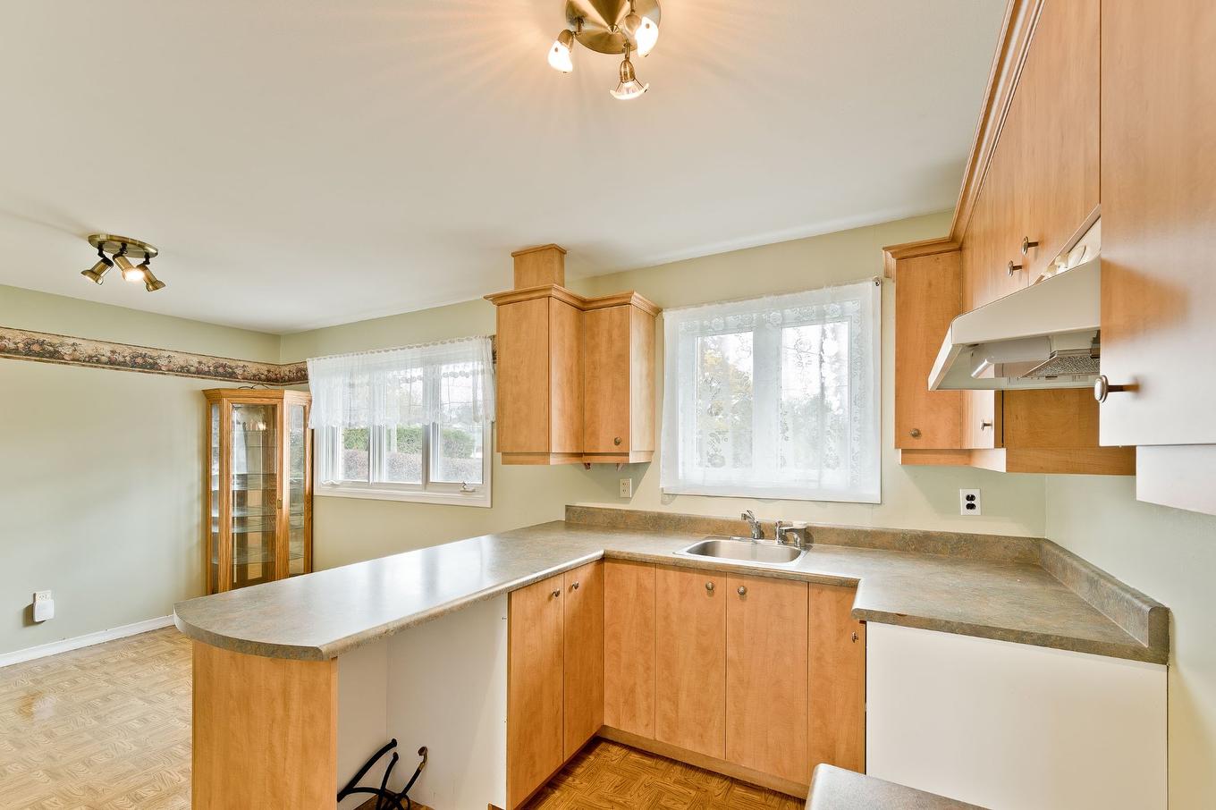 Kitchen - 892 Rue Des Muguets, Sherbrooke (Fleurimont), QC - Indoor Photo Showing Kitchen