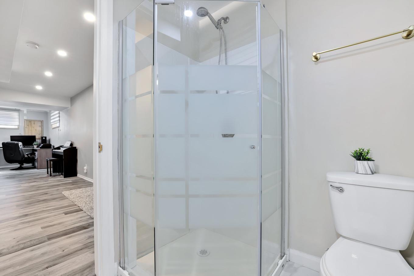 Bathroom - 4 Rue Molière, Gatineau (Aylmer), QC - Indoor Photo Showing Bathroom