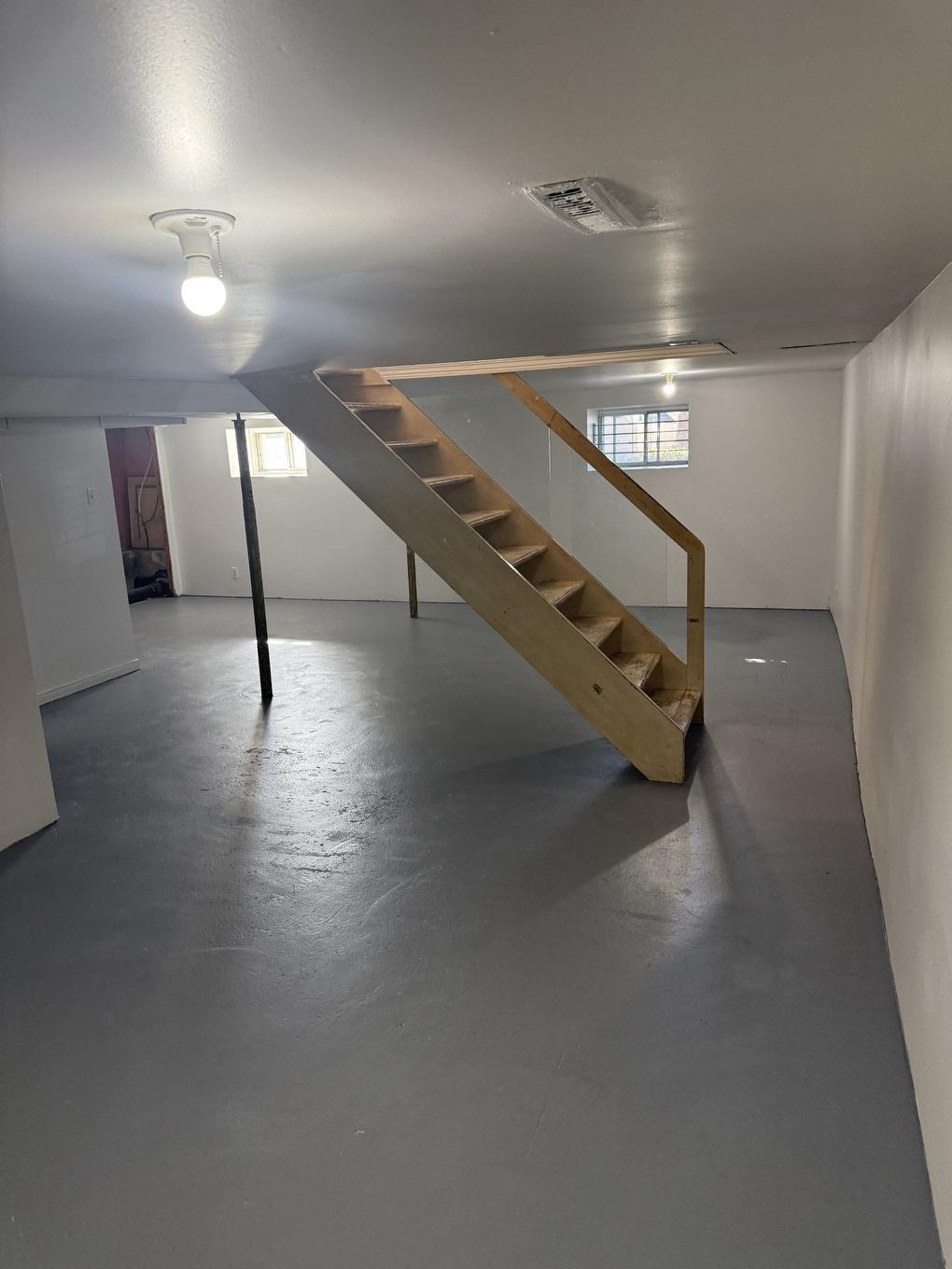 Escalier - 677 75E Avenue, Laval (Chomedey), QC - Indoor Photo Showing Other Room