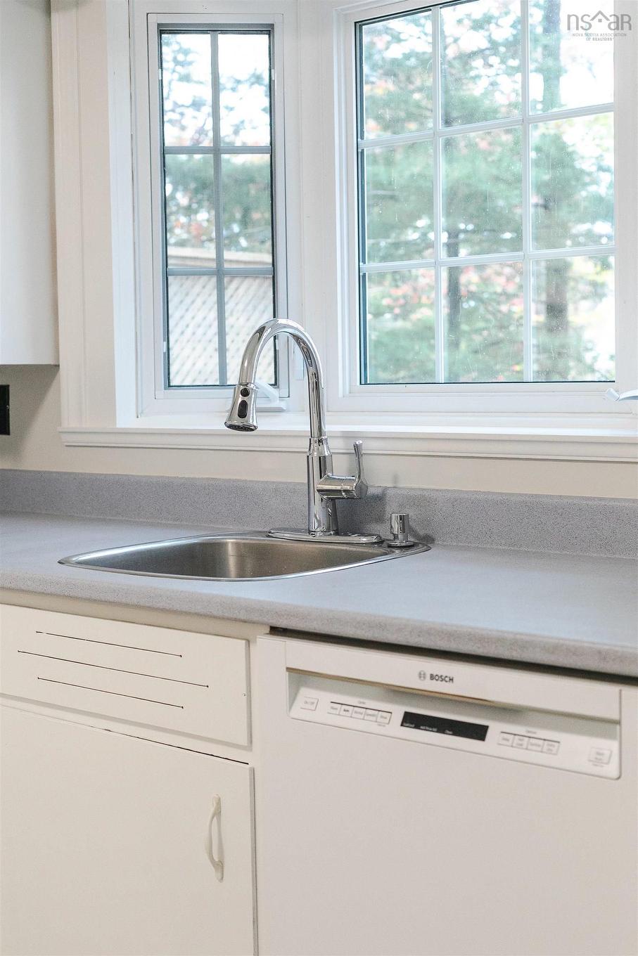 43 Deepwood Crescent, Halifax, NS