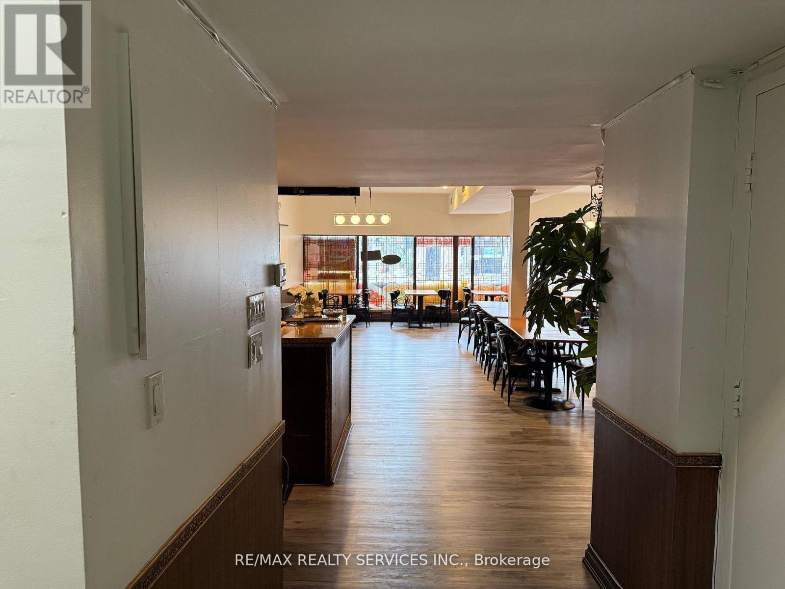 354 Main Street W, Hamilton, ON