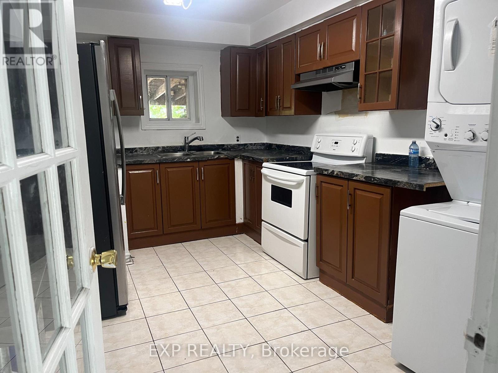 3215 Parkerhill Road, Mississauga, ON - Indoor