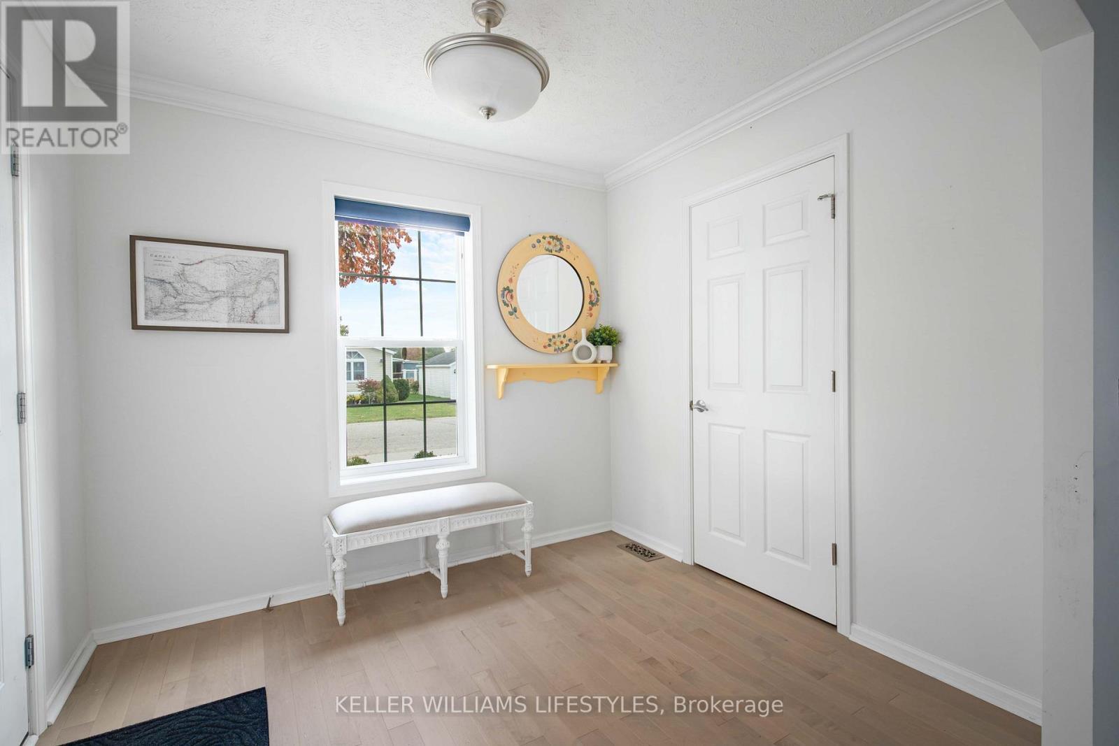 17 George Street, Strathroy-Caradoc (Se), ON - Indoor Photo Showing Other Room