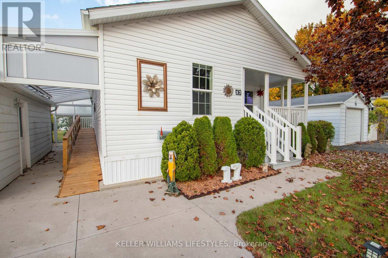 17 George Street, Strathroy-Caradoc (Se), ON - Outdoor