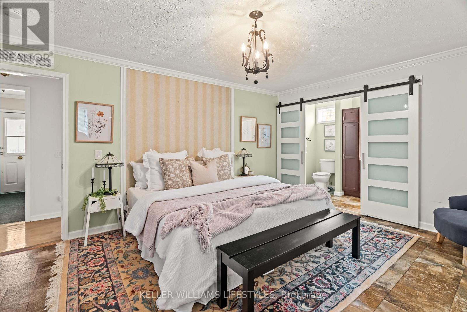 17 George Street, Strathroy-Caradoc (Se), ON - Indoor Photo Showing Bedroom