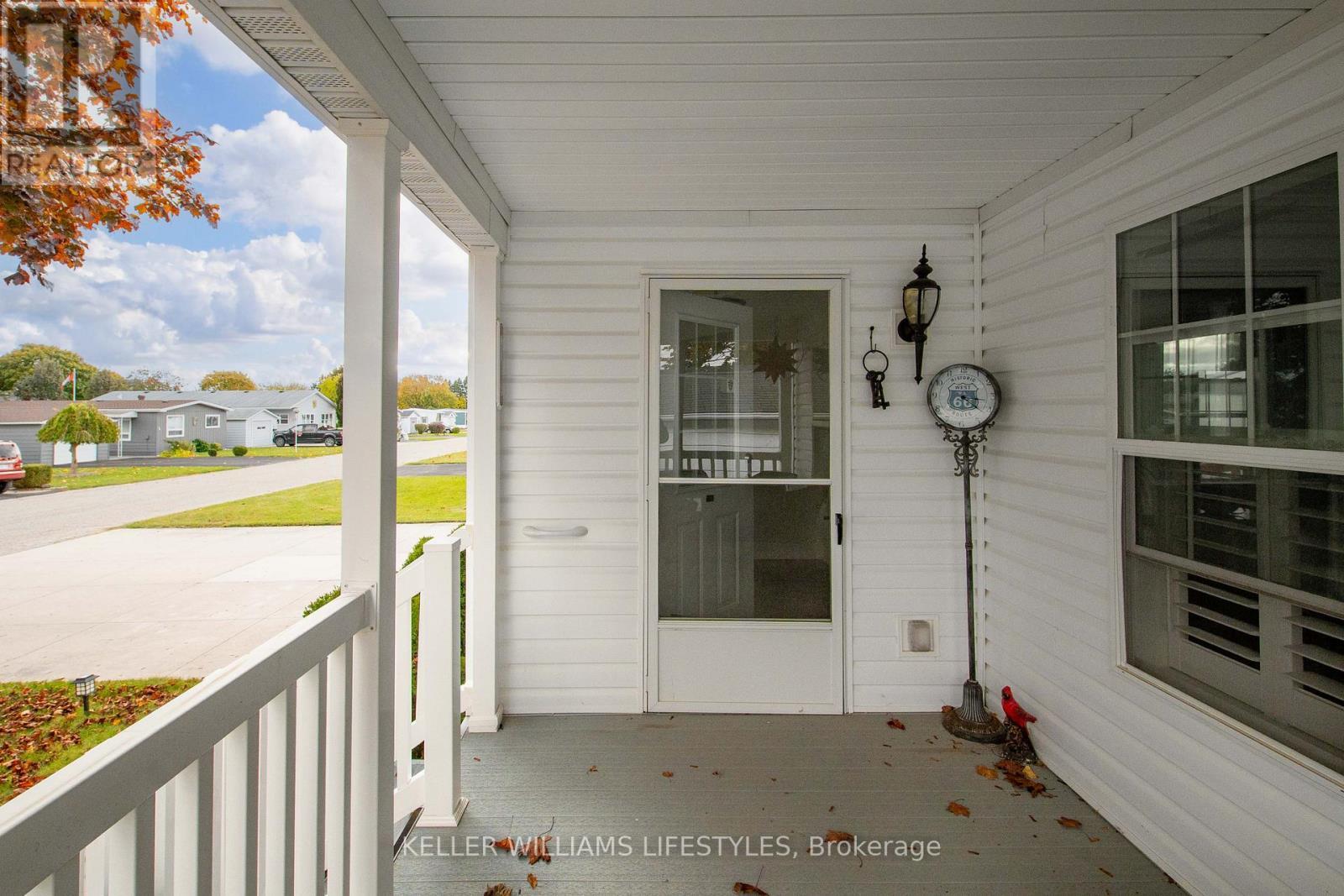 17 George Street, Strathroy-Caradoc (Se), ON - Outdoor With Exterior