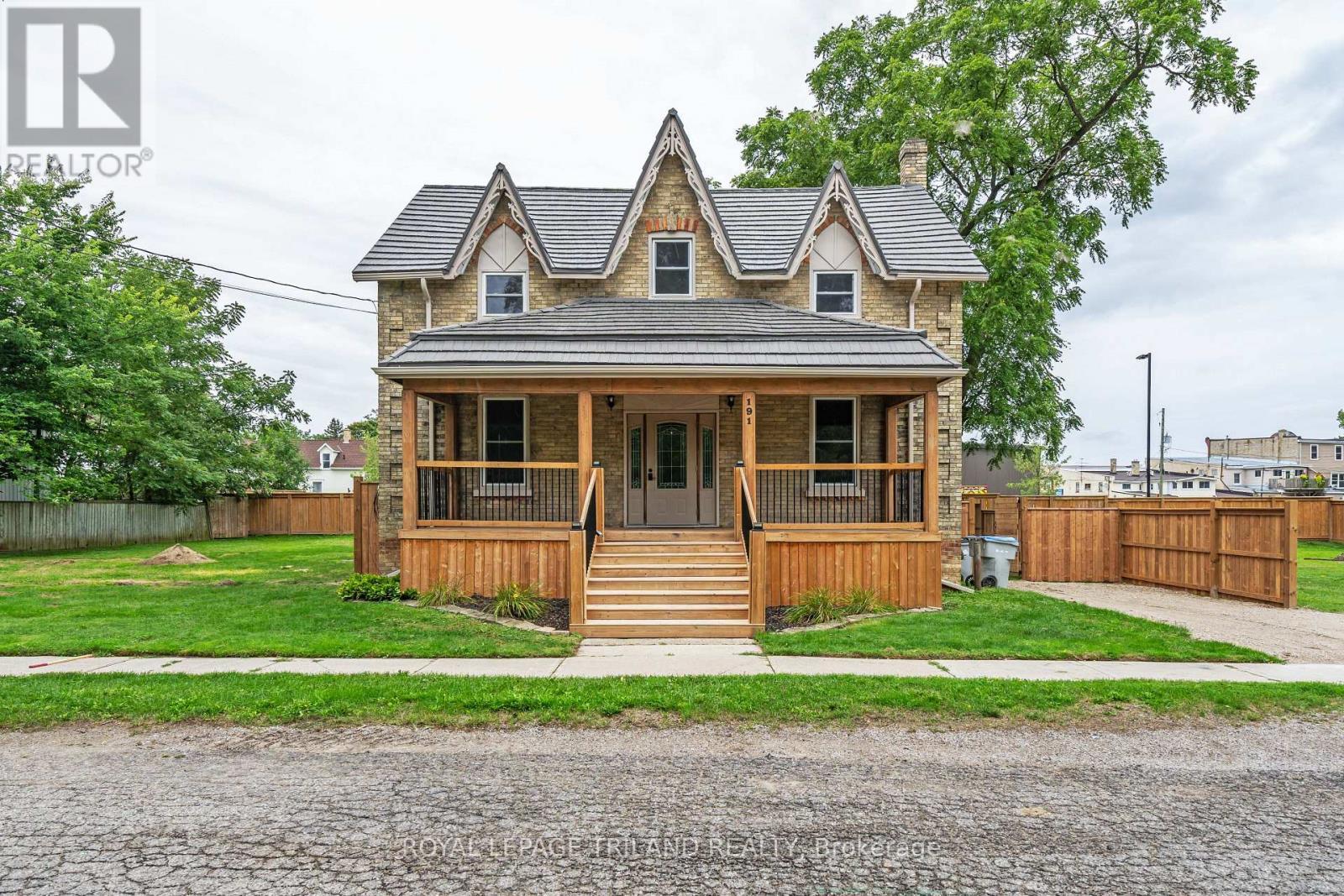 191 Catherine Street, North Middlesex (Parkhill), ON - Outdoor With Deck Patio Veranda