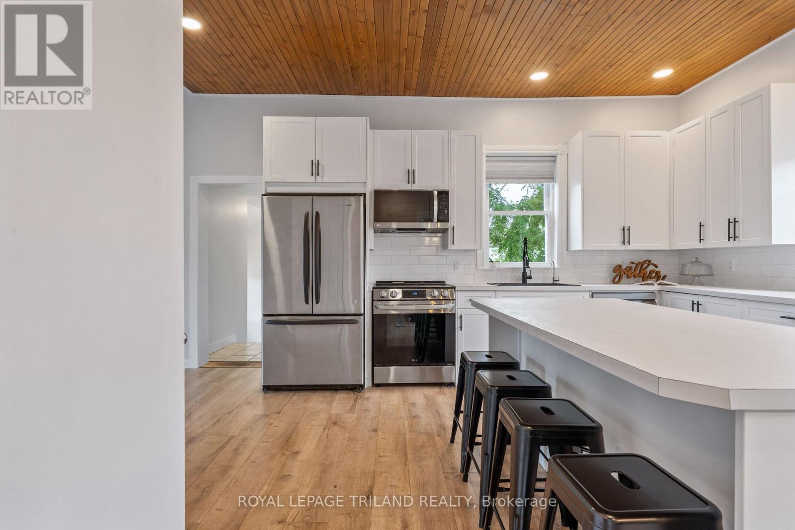 191 Catherine Street, North Middlesex (Parkhill), ON - Indoor Photo Showing Kitchen