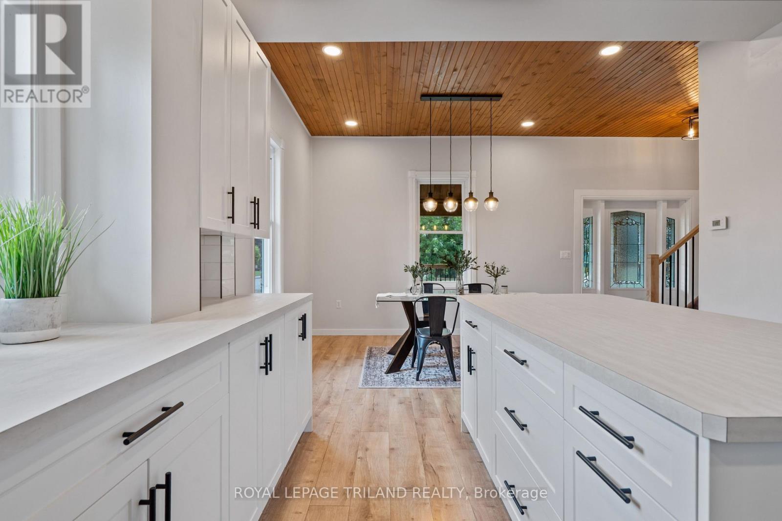 191 Catherine Street, North Middlesex (Parkhill), ON - Indoor Photo Showing Other Room