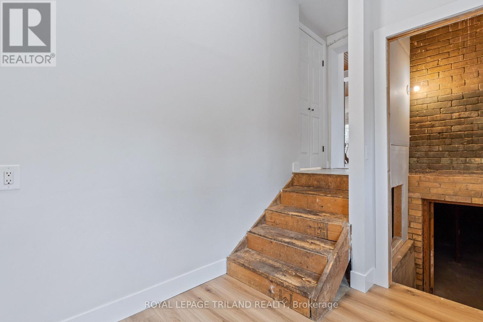 191 Catherine Street, North Middlesex (Parkhill), ON - Indoor Photo Showing Other Room