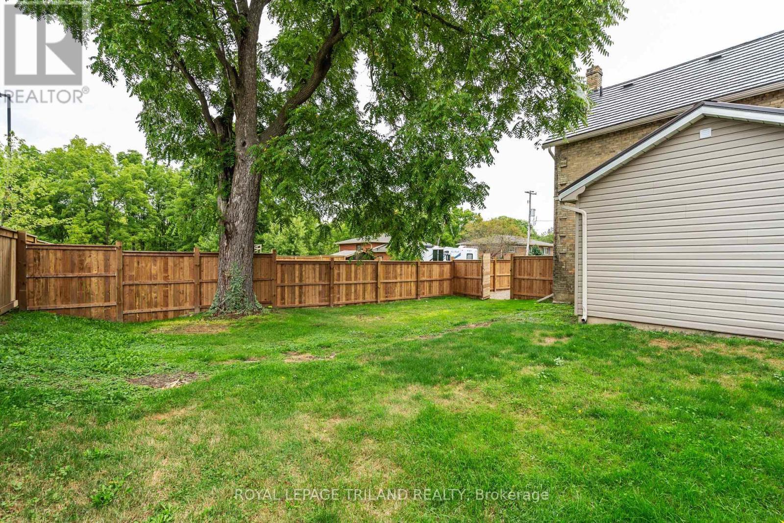 191 Catherine Street, North Middlesex (Parkhill), ON - Outdoor