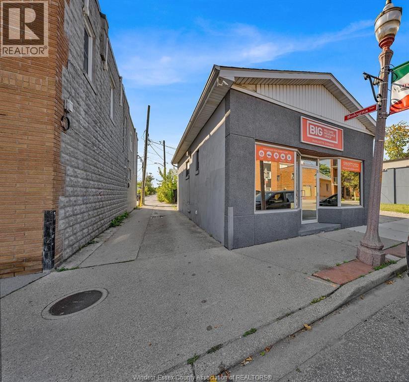 1145 Erie, Windsor, ON