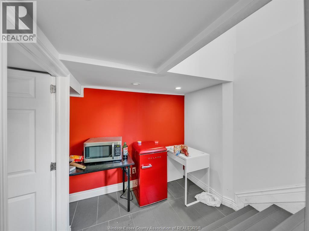 1145 Erie, Windsor, ON