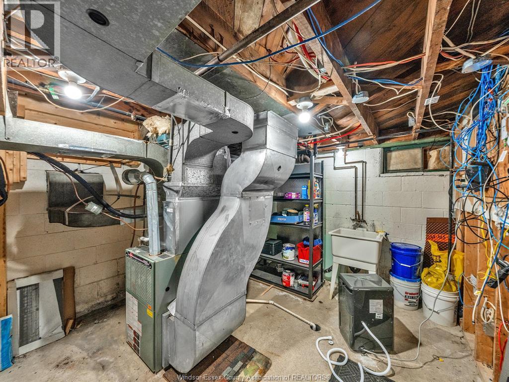 1145 Erie, Windsor, ON