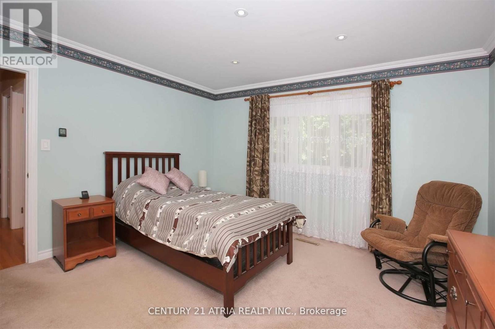 16 Brightbay Crescent, Markham, ON - Indoor Photo Showing Bedroom