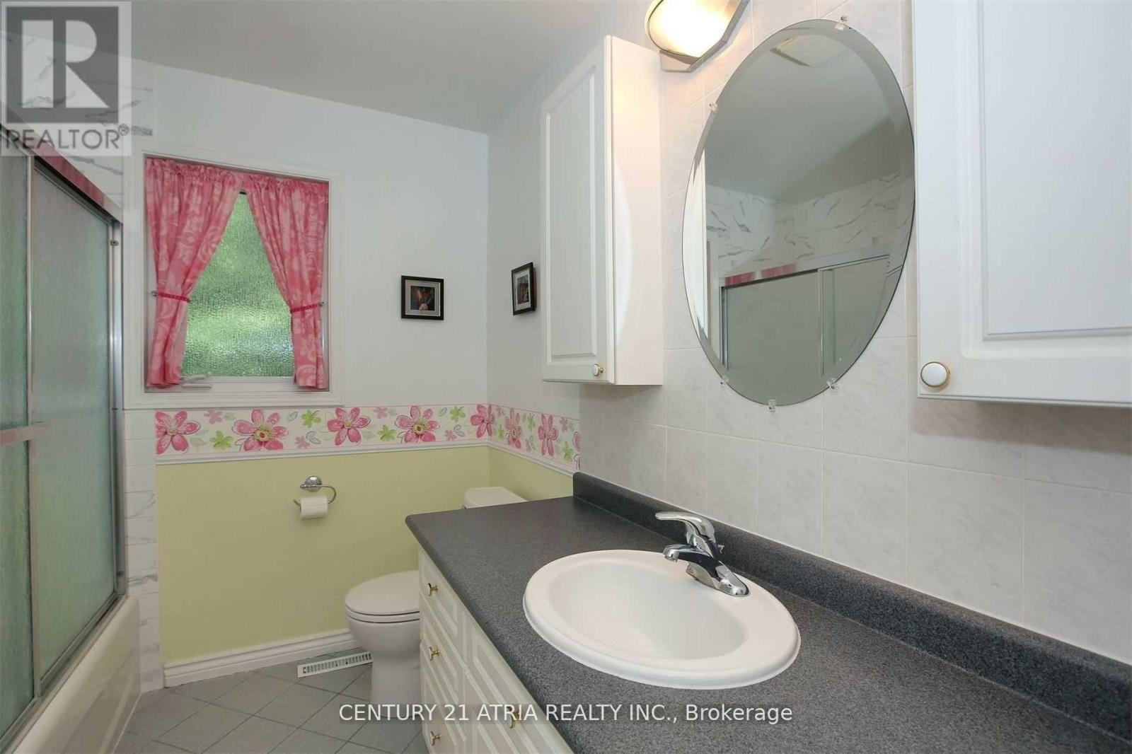 16 Brightbay Crescent, Markham, ON - Indoor Photo Showing Bathroom