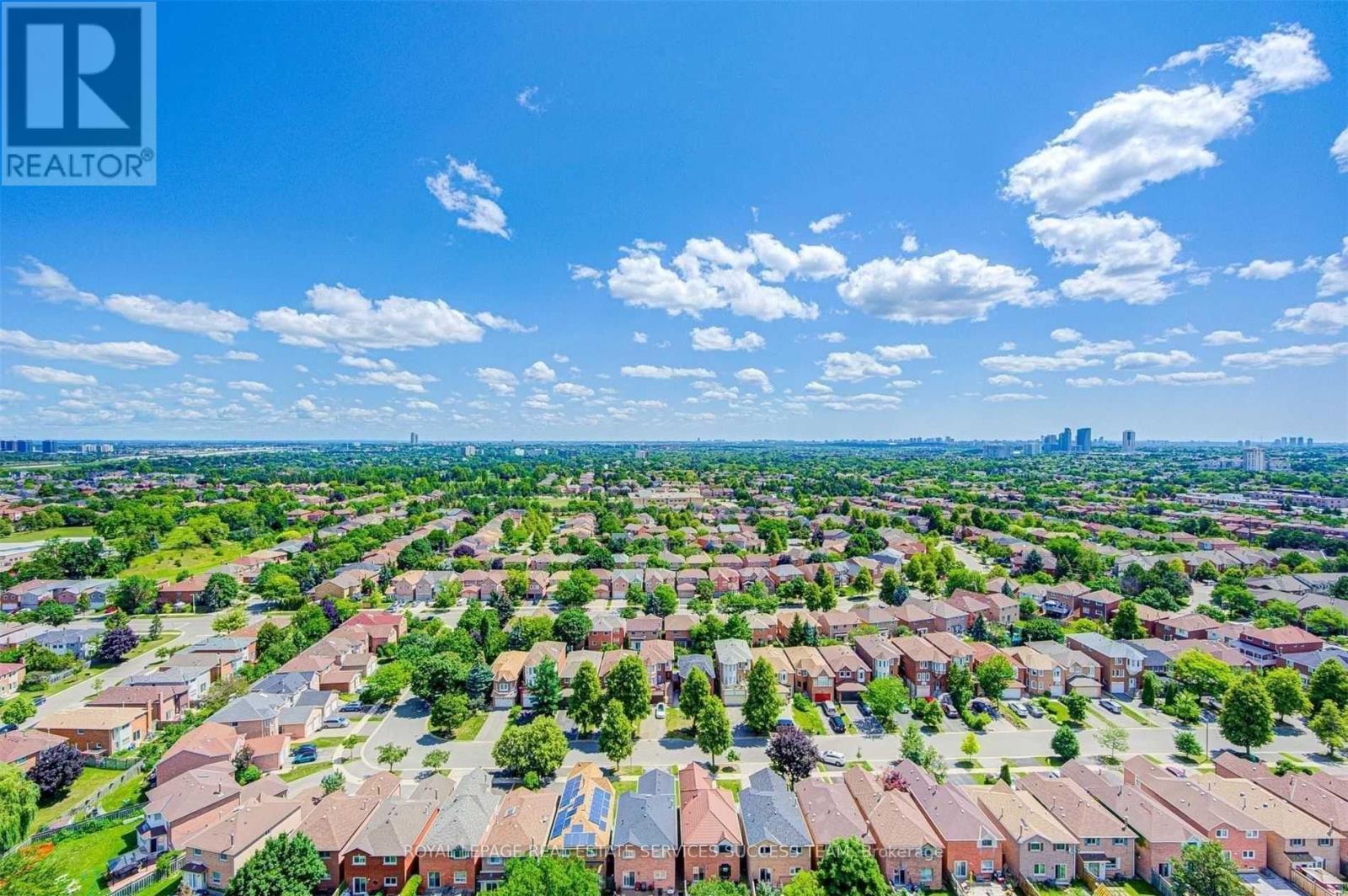 2002 - 7890 Bathurst Street, Vaughan, ON - Outdoor With View