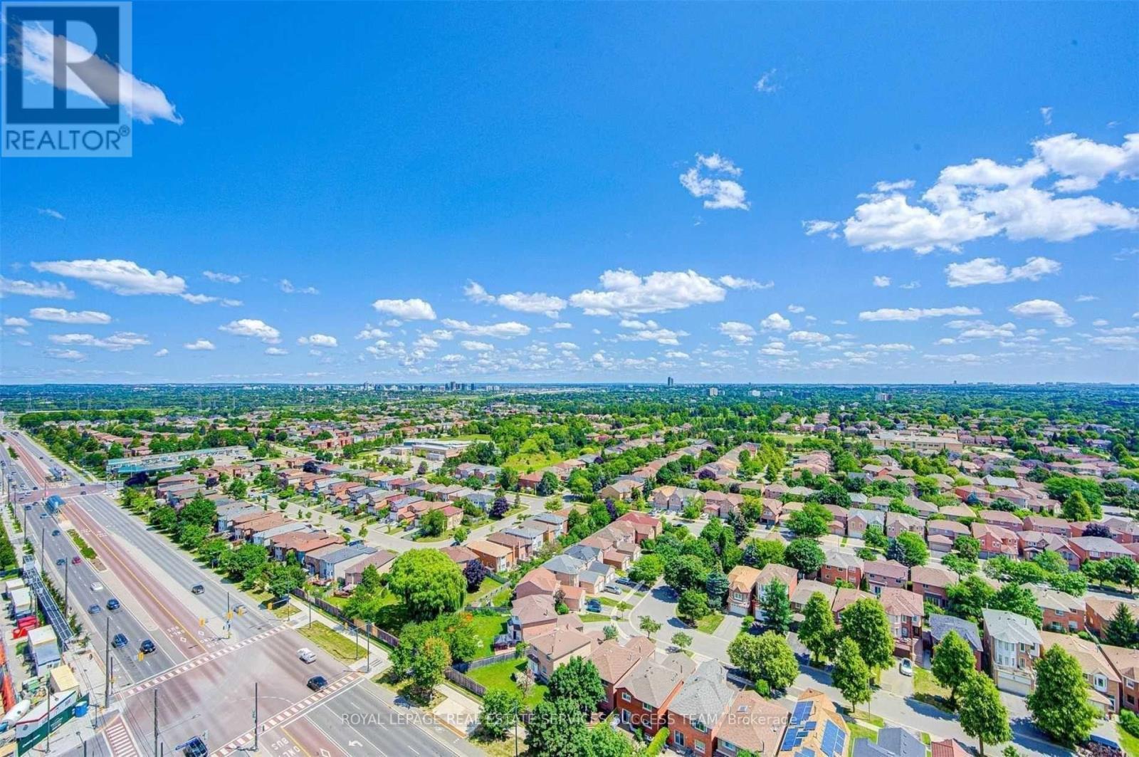 2002 - 7890 Bathurst Street, Vaughan, ON - Outdoor With View