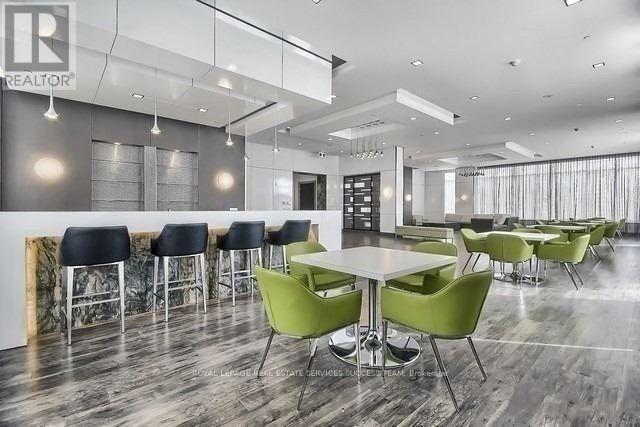 2002 - 7890 Bathurst Street, Vaughan, ON - Indoor Photo Showing Other Room